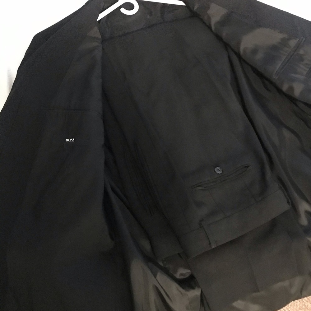 Mens Black Hugo Boss suit 46R.  Black pants 38” waist